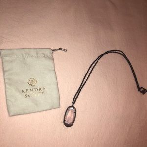 Rae Kendra Scott necklace